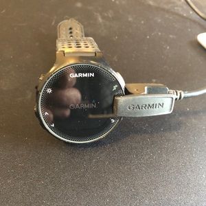 Garmin Forerunner 235